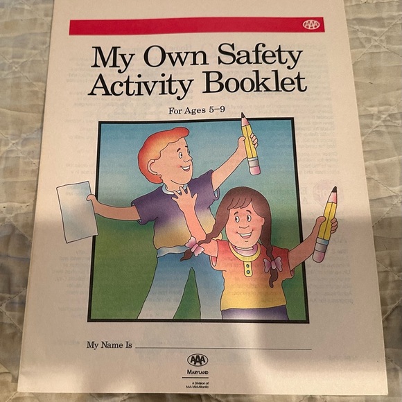 My own safety activity booklet- ages 5-9-AAA- new! - Picture 1 of 8